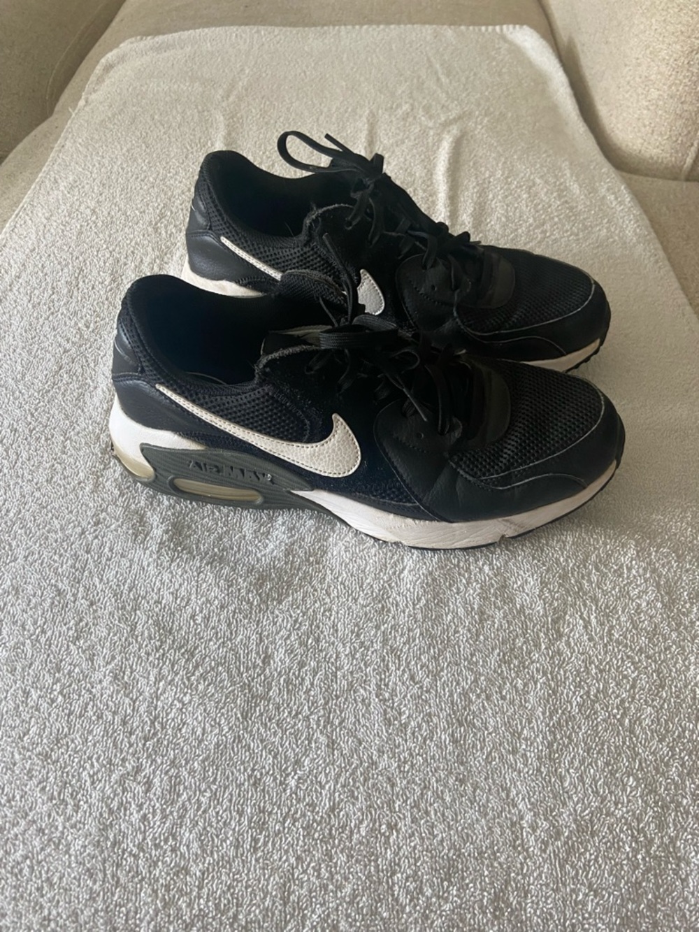 Nike Black and White Running Sneakers with Mesh Upper